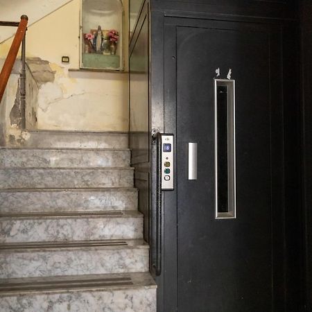 Apartment With Sea View With 2 Lifts Above Montesanto! Napoli Eksteriør bilde