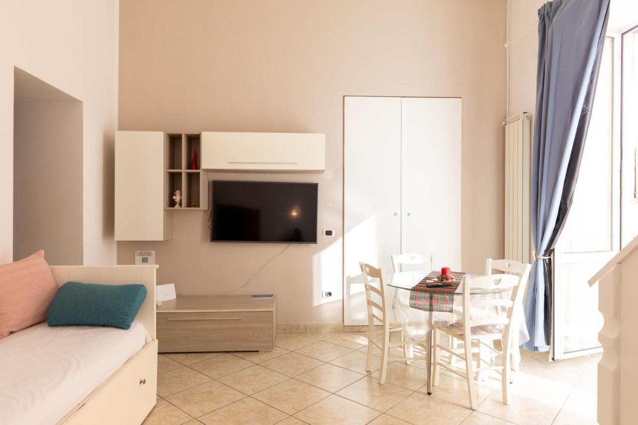 Apartment With Sea View With 2 Lifts Above Montesanto! Napoli Eksteriør bilde