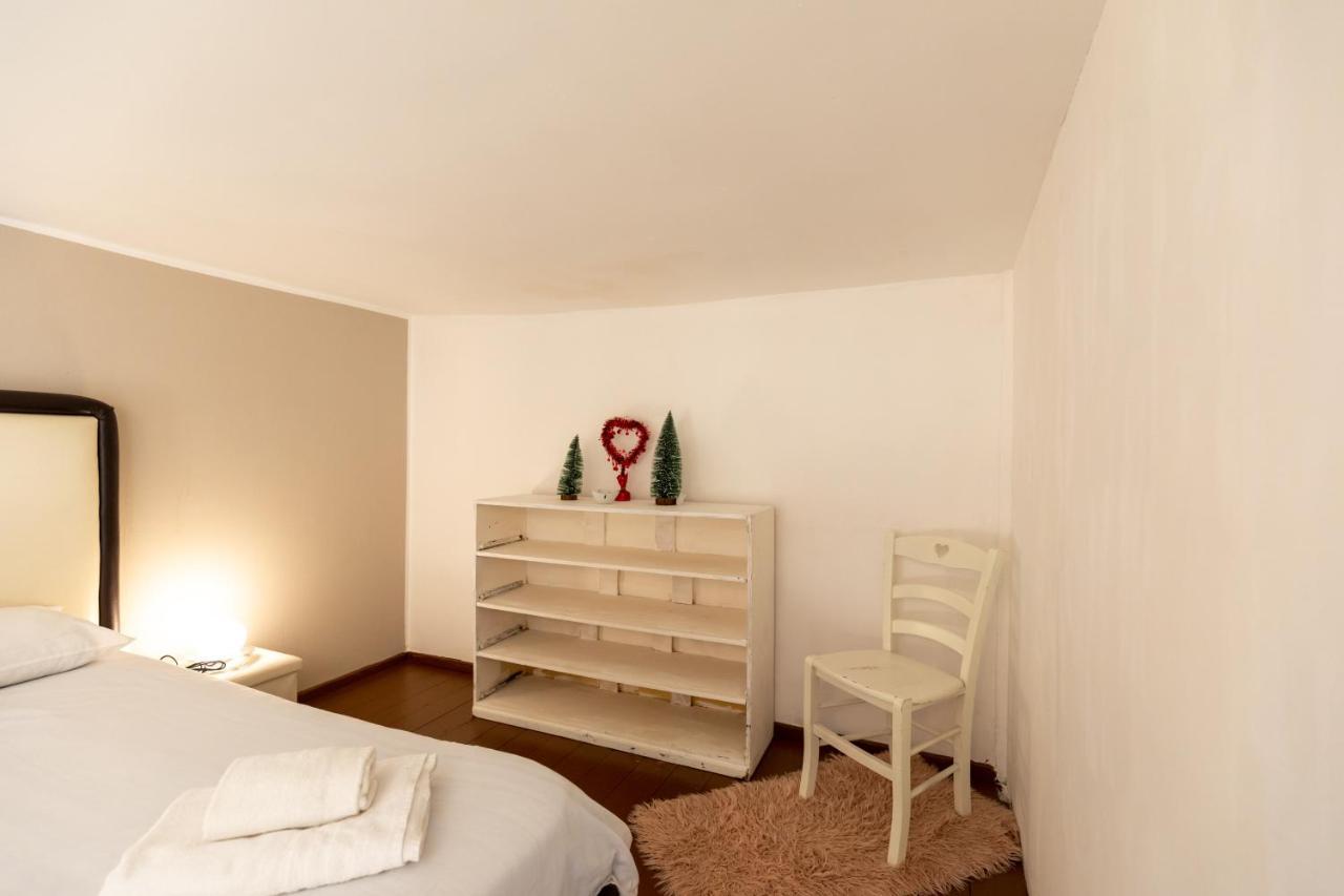 Apartment With Sea View With 2 Lifts Above Montesanto! Napoli Eksteriør bilde