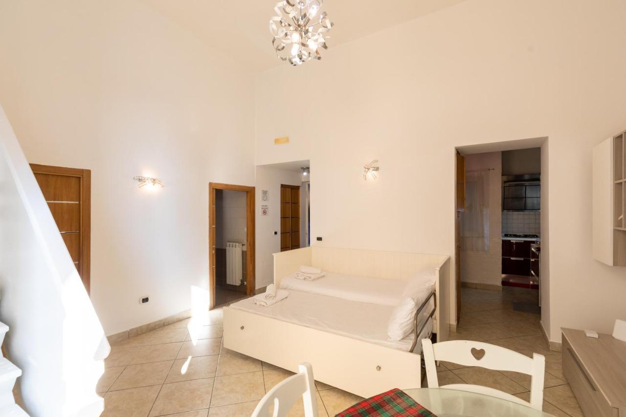 Apartment With Sea View With 2 Lifts Above Montesanto! Napoli Eksteriør bilde